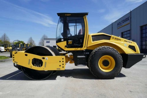 BOMAG BW 213 D-5