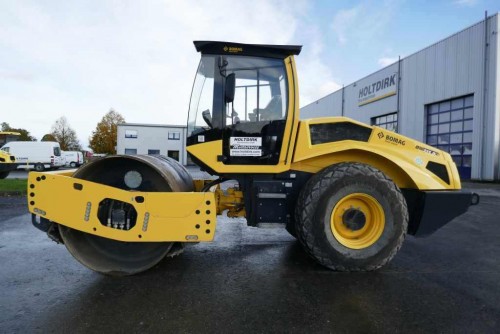 BOMAG BW 213 D-5