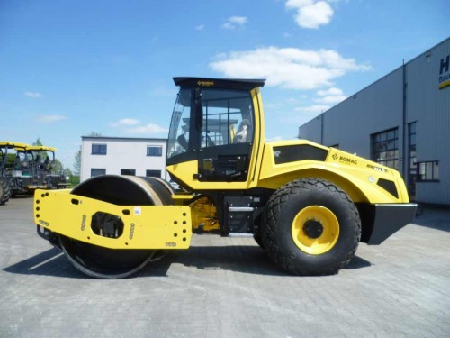 BOMAG BW 213 D-5